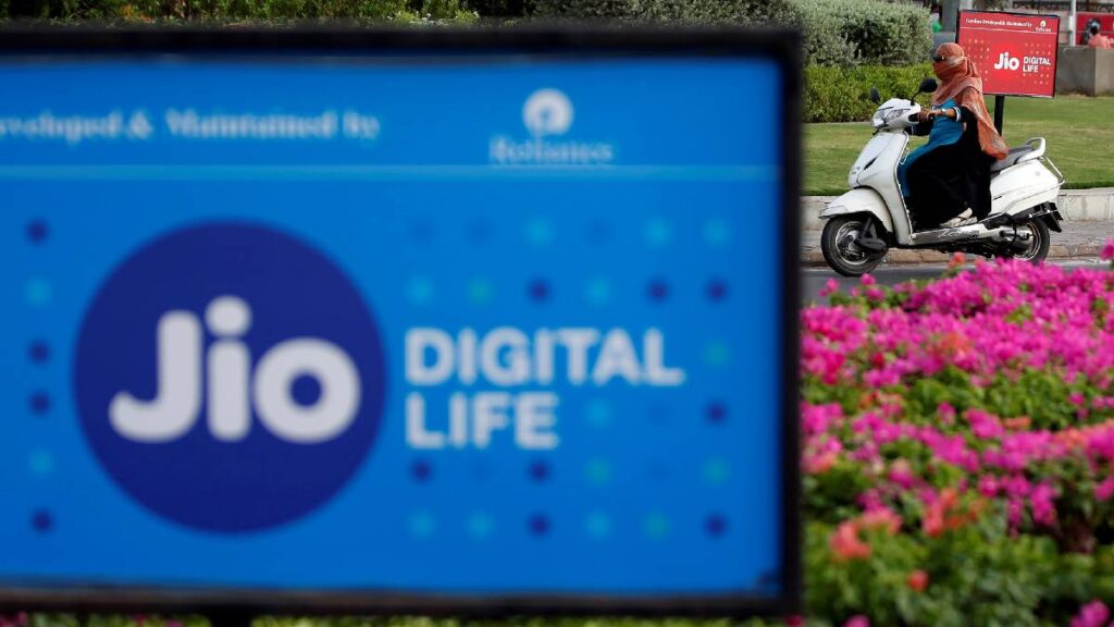 Jio उपयोगकर्ताओं के लिए भारी राहत! मुफ्त कॉल, रिचार्ज चिंताओं के बिना 98 दिनों के लिए 2GB डेटा