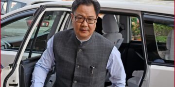 Kiren rijiju पर राहुल गांधी वक्फ बिल डिबेट के दौरान नहीं बोल रहे हैं