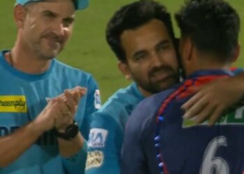 अवेश खान ने फाइनल में एलएसजी के लिए थ्रिलर को सील करने के बाद ज़हीर खान के साथ भावनात्मक गले साझा किया