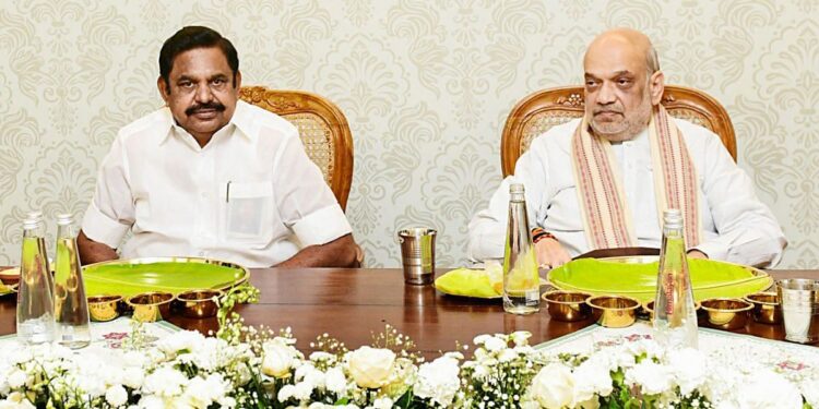कोई गठबंधन सरकार, केवल 2026 पोल के लिए गठबंधन-ईपीएस विरोधाभासी अमित शाह पर AIADMK-BJP टाई-अप