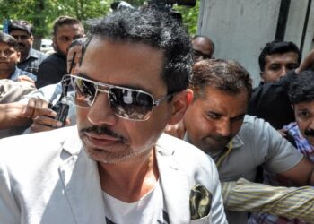 गुरुग्राम भूमि सौदा मामला है जिसमें एड ने रॉबर्ट वाड्रा को बुलाया है