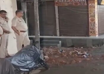 दिल्ली: एक मृत, 2 घायल होने के बाद दीवार ढह गई