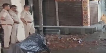 दिल्ली: एक मृत, 2 घायल होने के बाद दीवार ढह गई