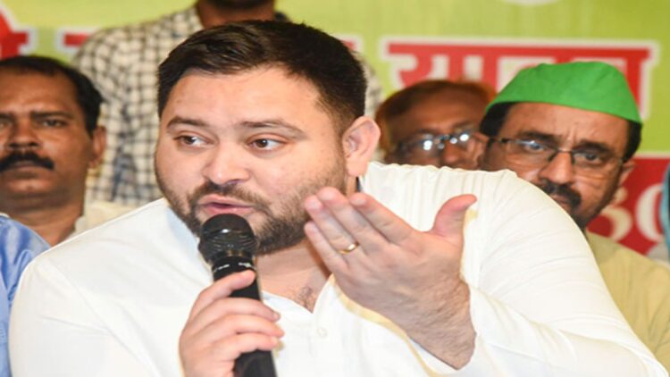 दिल्ली में तेजशवी यादव बिहार के चुनावों में कांग्रेस के अध्यक्ष खरगे के साथ "आधिकारिक बैठक" के लिए