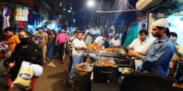 दिल्ली: सड़क विक्रेताओं के लिए सलीमगढ़ किले के पास डेली नाइट मार्केट लॉन्च करने के लिए MCD