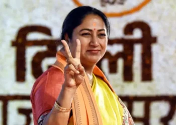 दिल्ली सीएम रेखा गुप्ता ने देवी को लॉन्च करने के लिए सेट किया: अंतिम-मील कनेक्टिविटी में क्रांति लाने के लिए एक लैंडमार्क ईवी पहल