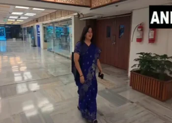 बंसुरी स्वराज वायरल