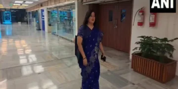 बंसुरी स्वराज वायरल