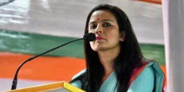 महुआ मोत्रा ​​का दावा है कि बीजेपी ने सीआर पार्क में मछली की दुकानों को बंद करने के लिए मजबूर किया: 'क्या हम ढोकलस खाने वाले हैं'