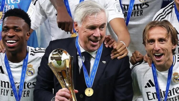 "यह बचाव करने के लिए सबसे अच्छी प्रणाली है," Ancelotti उस प्रणाली पर बोलता है जिसे वह मैड्रिड में खेलना पसंद करता है