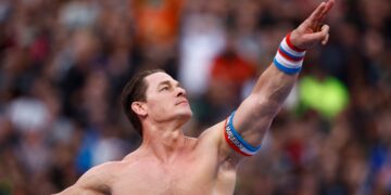 रिक फ्लेयर का कारण है कि वह रेसलमेनिया में जॉन सीना के खिलाफ अपने WWE खिताब को बनाए रखने के लिए कोडी रोड्स का समर्थन क्यों कर रहा है