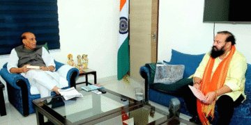 विंग कमांडर द्विवेदी ने राजनाथ सिंह को 'अतामा रक्ष विगयान' पिच किया - देशभक्ति शिक्षा का एक नया युग शुरू होता है
