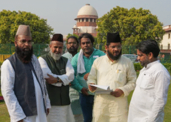 सुप्रीम कोर्ट में वक्फ लॉ: 5 मई तक वक्फ की स्थिति में कोई बदलाव नहीं, नियम एससी