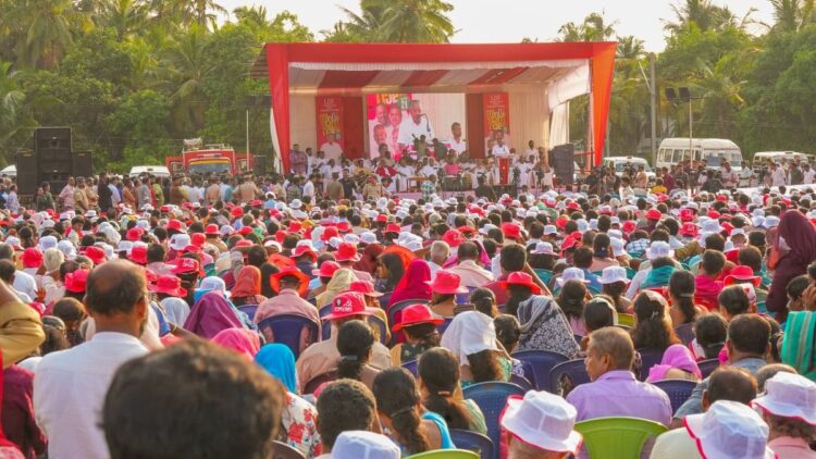 स्थानीय निकाय और विधानसभा पोल कोने के दौर, एलडीएफ किकस्टार्ट्स महीने भर की सालगिरह समारोह