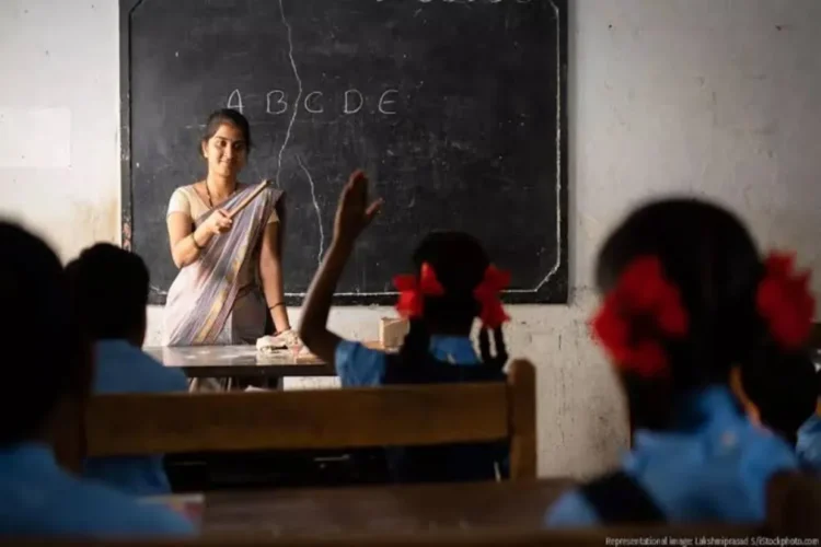 हरियाणा कॉलेज भर्ती 2025: सरकारी लिफ्ट बैन, 2,400 से अधिक शिक्षण और गैर-शिक्षण नौकरियों के लिए मार्ग