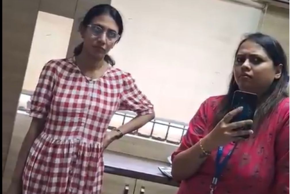 कर्नाटक वायरल वीडियो: भाषा की पंक्ति कन्नड़ पर फिर से बढ़ती है, एसबीआई शाखा प्रबंधक का कहना है कि केवल हिंदी में बोलेंगे, नेटिज़ेंस रिएक्ट