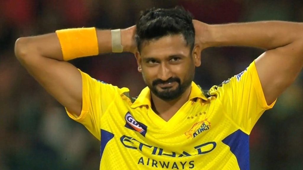 खलील अहमद ने 3 ओवरों में 65 रन बनाए, सबसे महंगे और पारी के लिए आईपीएल रिकॉर्ड बुक्स में प्रवेश किया