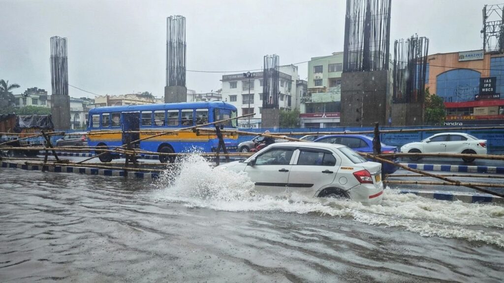 मौसम अद्यतन: मानसून केरल, महाराष्ट्र, कर्नाटक, ओडिशा, तेलंगाना, आंध्र प्रदेश और पूर्वोत्तर भारत में बहुत भारी बारिश लाता है