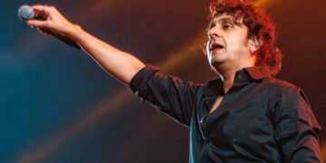 सोनू निगाम बेंगलुरु कॉन्सर्ट के दौरान प्रशंसक में अपना शांत खो देता है, पाहलगाम हमले का उल्लेख करता है घड़ी