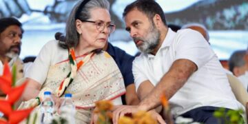 नेशनल हेराल्ड केस: दिल्ली कोर्ट ने सोनिया और राहुल गांधी को एड चार्जशीट पर नोटिस दिया