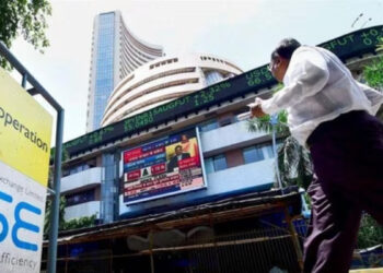 मार्केट क्लोजिंग बेल: सेंसक्स 260 अंक अधिक है, निफ्टी वाष्पशील व्यापार के बाद 24,300 रखती है