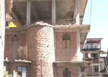 शिमला: संजौली मस्जिद ने अदालत द्वारा अवैध घोषित किया, बुलडोजर ने सभी चार मंजिलों को ध्वस्त करने के लिए सेट किया