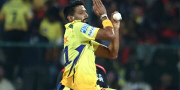 सीएसके के खलील अहमद ने रोमारियो शेफर्ड ओनस्लूथ के अंत को प्राप्त करने के बाद अवांछित टी 20 रिकॉर्ड दर्ज किया