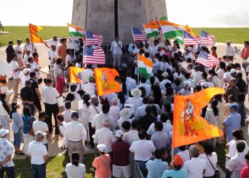 संयुक्त हिंदू समूह पहलगाम हमले के पीड़ितों के साथ एकजुटता को चिह्नित करने के लिए हमारे पास शांतिपूर्ण विरोध प्रदर्शन की मेजबानी करते हैं