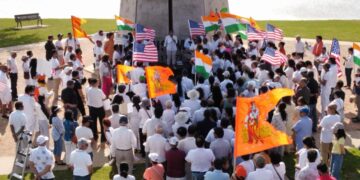 संयुक्त हिंदू समूह पहलगाम हमले के पीड़ितों के साथ एकजुटता को चिह्नित करने के लिए हमारे पास शांतिपूर्ण विरोध प्रदर्शन की मेजबानी करते हैं