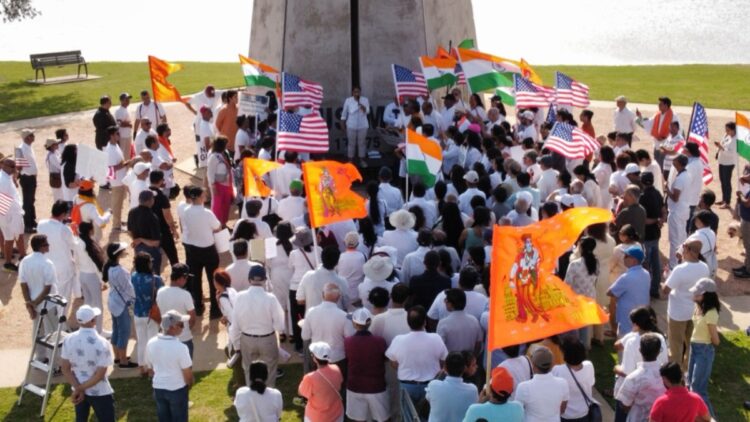 संयुक्त हिंदू समूह पहलगाम हमले के पीड़ितों के साथ एकजुटता को चिह्नित करने के लिए हमारे पास शांतिपूर्ण विरोध प्रदर्शन की मेजबानी करते हैं