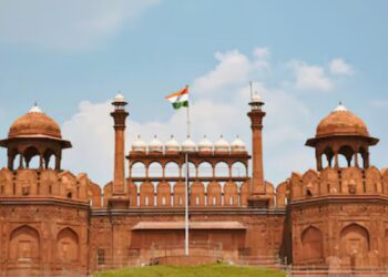 मुगल 'वारिस' सुल्ताना बेगम रेड किले, एससी जंक की याचिका के कब्जे की तलाश करता है, इसे 'मेरिटलेस' कहता है