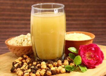 अपनी ऊर्जा को बढ़ावा देने के लिए काम करने से पहले इस स्वस्थ पेय का सेवन करें; लाभ जानें