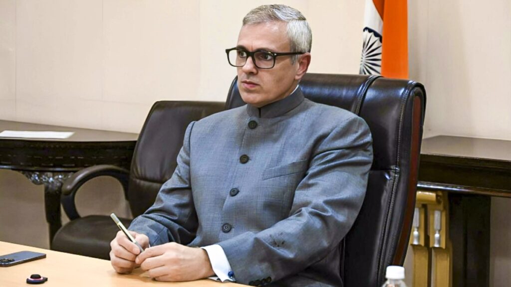 जम्मू और कश्मीर सीएम उमर अब्दुल्ला ऑपरेशन सिंदूर के बाद एलओसी क्षेत्रों के साथ सुरक्षा स्थिति का आकलन करते हैं