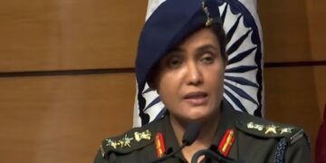 कर्नल सोफिया कुरैशी ने ऑपरेशन सिंदूर ब्रीफिंग का नेतृत्व किया: उसके परिवार, अल्मा मेटर और अधिक के बारे में जानें