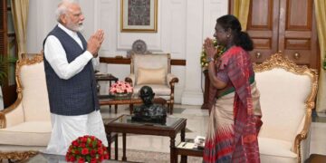 पीएम नरेंद्र मोदी ने राष्ट्रपति मुरमू से मुलाकात की, उन्हें पाकिस्तान में ऑपरेशन सिंदूर के बारे में जानकारी दी