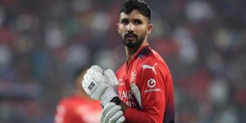 Devdutt Padikkal ने IPL 2025 से बाहर कर दिया क्योंकि RCB पीड़ित झटका, मताधिकार नाम प्रतिस्थापन