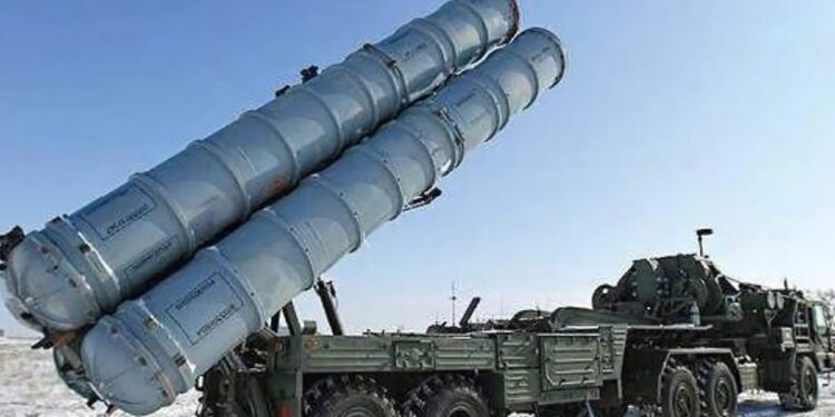 S-400 मिसाइल सिस्टम ने पाकिस्तान के मिडनाइट अटैक को विफल कर दिया: आपको भारत के शक्तिशाली हथियार के बारे में जानने की जरूरत है