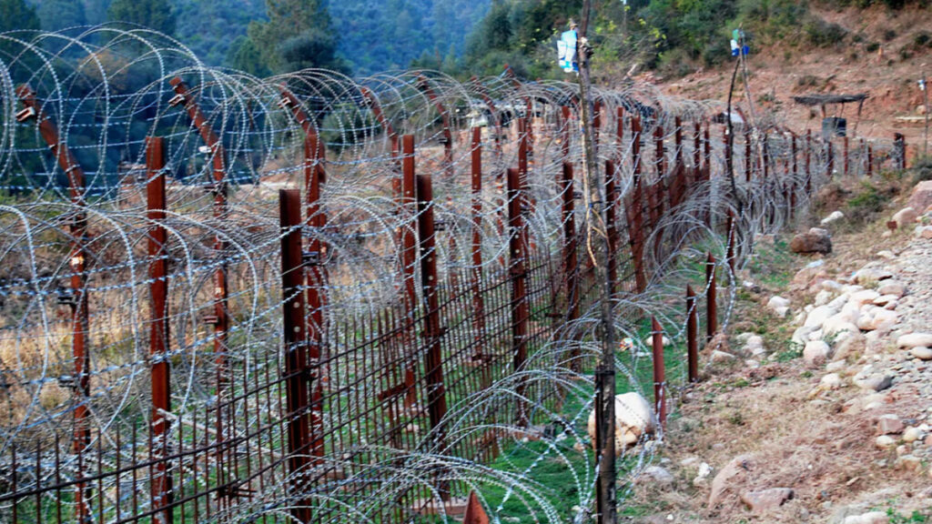 POK में भारतीय बलों द्वारा बड़े पैमाने पर पलटवार, सभी स्थानीय अस्पतालों में आपातकालीन घोषित: पाक मीडिया