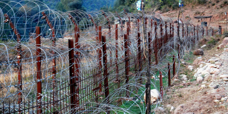 POK में भारतीय बलों द्वारा बड़े पैमाने पर पलटवार, सभी स्थानीय अस्पतालों में आपातकालीन घोषित: पाक मीडिया