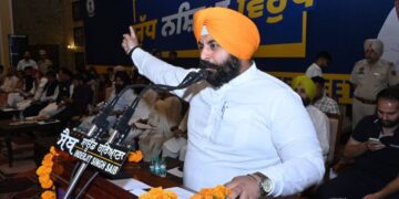 पंजाब सरकार ने अगले तीन दिनों के लिए स्कूलों, कॉलेजों, विश्वविद्यालयों के बंद होने का आदेश दिया, शिक्षा मंत्री की पुष्टि करता है