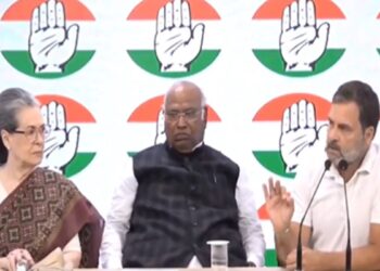 खरगे, राहुल गांधी विशेष संसद सत्र को कॉल करने के लिए पीएम मोदी को पत्र लिखते हैं
