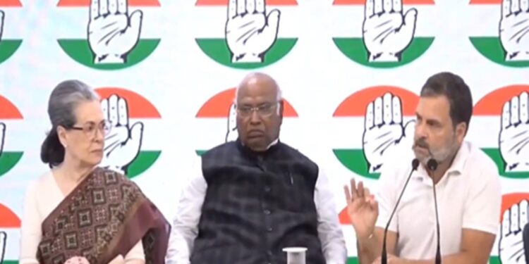 खरगे, राहुल गांधी विशेष संसद सत्र को कॉल करने के लिए पीएम मोदी को पत्र लिखते हैं