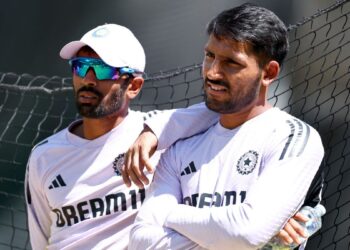 करुण नायर, अभिमन्यु ईज़वरन ने इंग्लैंड के दौरे के लिए भारत के साथ यात्रा करने के लिए तैयार किया