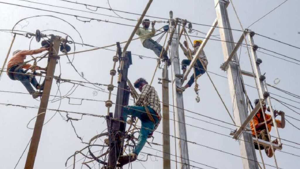 दिल्ली बिजली बिल मई-जून की अवधि में 7-10% तक महंगा हो सकता है-यहाँ क्यों है