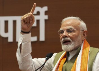 पीएम मोदी ने भारत की महिलाओं को ऑपरेशन सिंदोर को समर्पित किया, सशस्त्र बलों को सलाम | लाइव अपडेट