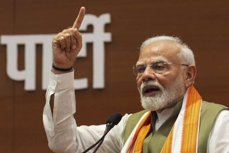 पीएम मोदी ने भारत की महिलाओं को ऑपरेशन सिंदोर को समर्पित किया, सशस्त्र बलों को सलाम | लाइव अपडेट