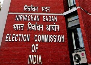 चुनाव आयोग पूरे भारत में दशकों पुरानी डुप्लिकेट वोटर आईडी मुद्दे का समाधान करता है: स्रोत