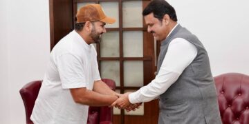 रोहित शर्मा ने महाराष्ट्र सीएम देवेंद्र फडनवीस से मुलाकात की, परीक्षण सेवानिवृत्ति की घोषणा के बाद