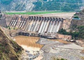 कॉर्नर और हताश, पाकिस्तान भारत से आग्रह करता है कि भारत में सिंधु जल संधि निलंबन पर पुनर्विचार करें