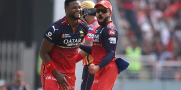 RCB को IPL 2025 फिर से शुरू होने से पहले बड़े पैमाने पर बढ़ावा मिलता है क्योंकि रोमारियो शेफर्ड और लियाम लिविंगस्टोन रेज़ोइन स्क्वाड